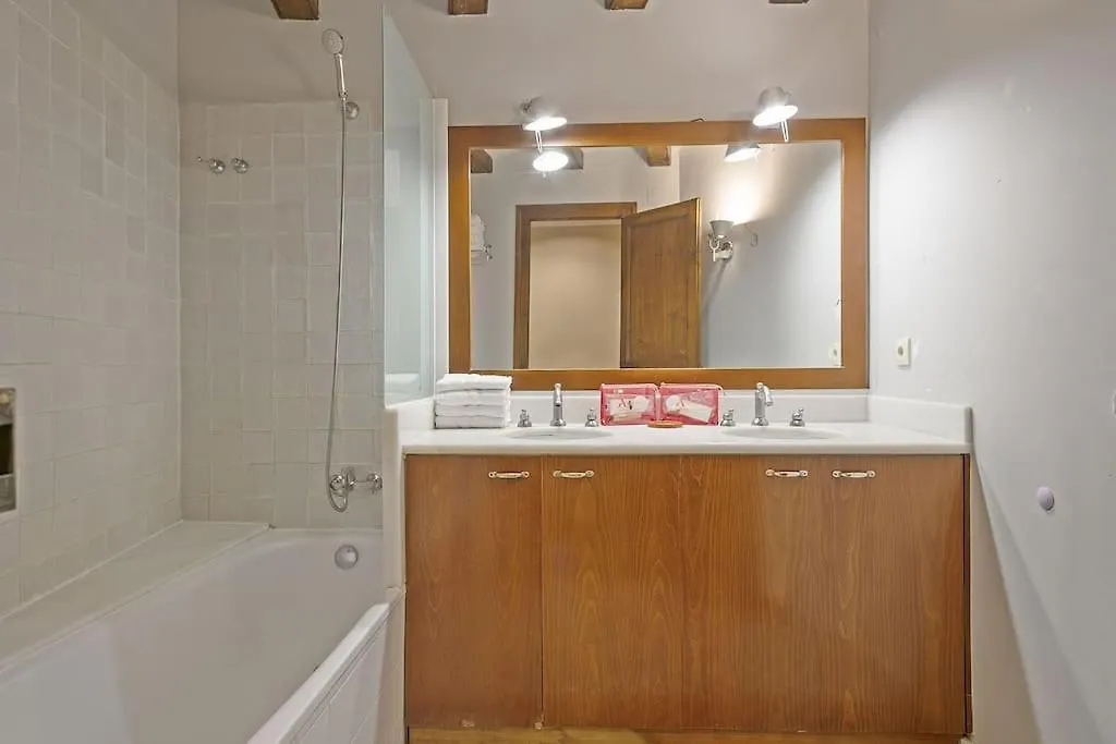 Alcam Sombrerers Apartment Barcelona